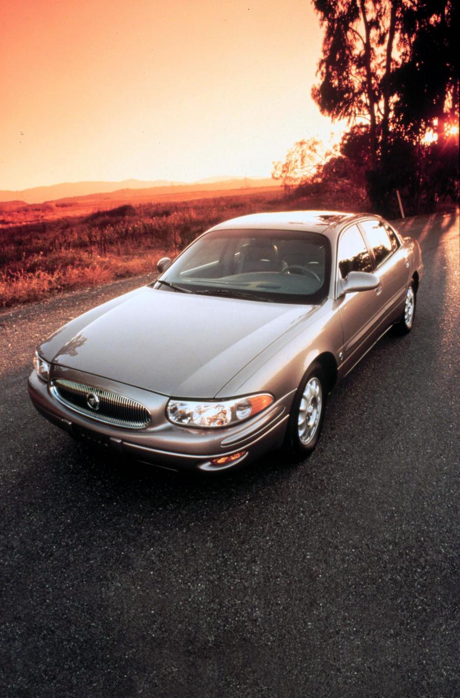  Buick LeSabre 2000 года  (фото 28 из 35)